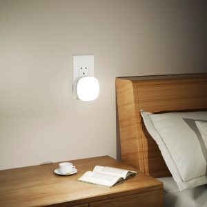 SECRUI 2 Pack LED Night Light Plug In Wall Dusk To Dawn Sensor Bedroom Hallway W